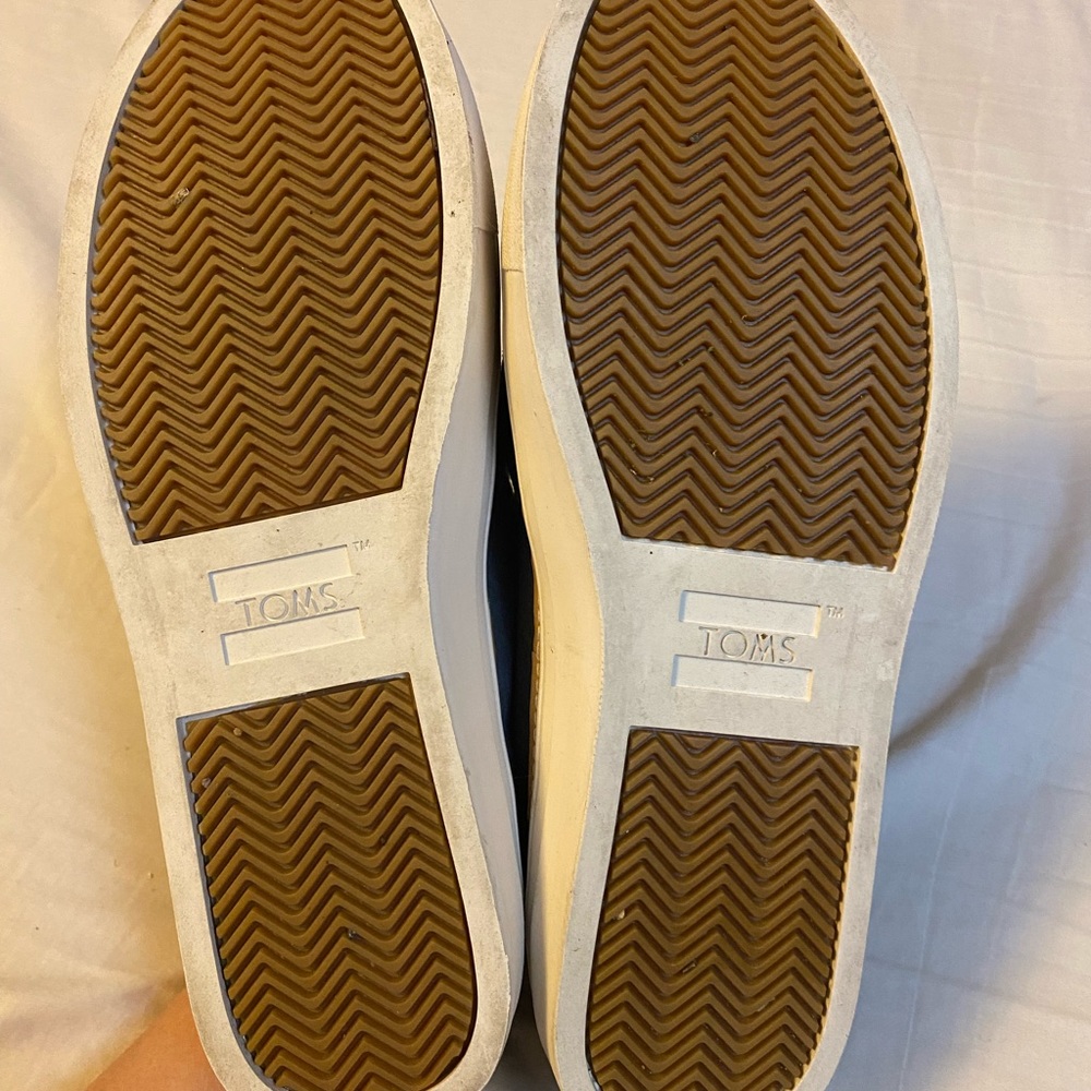 TOMS Paxton Water-Resistant Slip-Ons - Picture 4 of 5